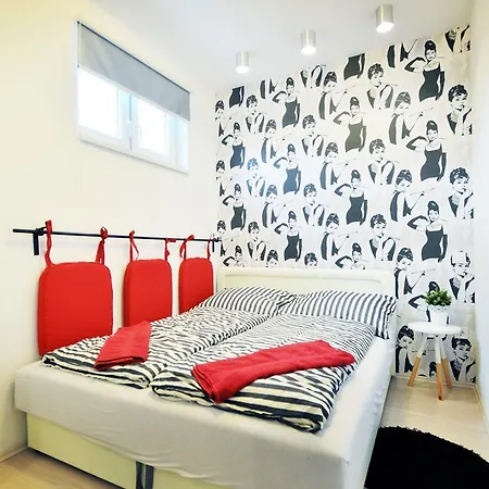 Enjoy Apartman Eger Exterior photo